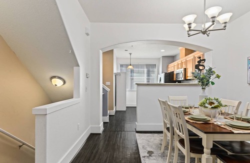 Portland Maison | Quiet Cozy Beaverton Townhome Near Intel Nike and Park
