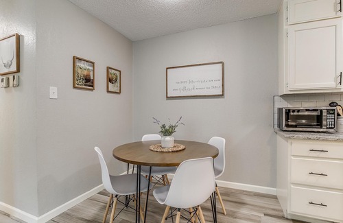 Westworth Village Maison | Quiet & Cozy Retreat - Ideal for Long Term Stays