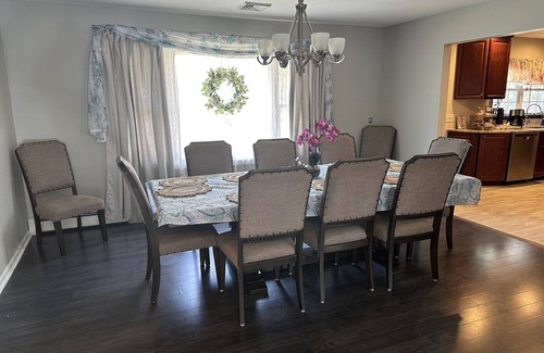 Jamesburg Maison | Quiet & cozy home, bring the whole family.