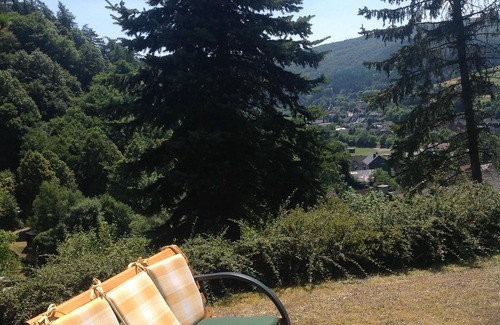 Hatzfeld Maison | maison de vacances calme et confortable avec cheminée, barbecue et vue fantastique
