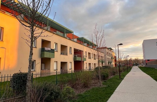 Bois-d'Arcy Appartement | Studio calme et élégant 18 minutes de Versailles - Tout confort garanti !
