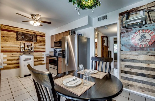 Sun City Maison | Quiet End Unit Townhouse for Two in Sun City