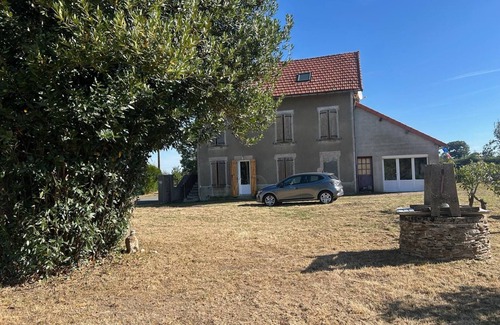 Louroux-de-Bouble Maison | Maison familiale entre calme et grand jardin