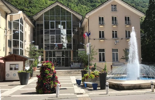 Brides-les-Bains Appartement | Studio calme, meublé, classé 3 étoiles, au pied du domaine des 3 vallées.