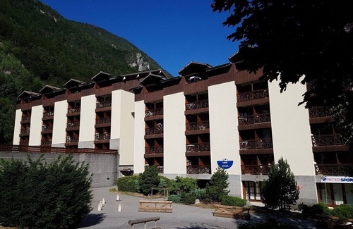 Brides-les-Bains Appartement | Studio calme, meublé, classé 3 étoiles, au pied du domaine des 3 vallées.