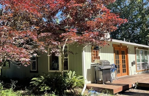 Parkwood Maison | Quiet Getaway in Port Orchard