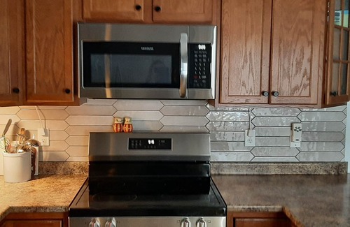 Westbrook Copropriété | Quiet great location 2 bedroom close to Portland Westbrook Condo summer rental