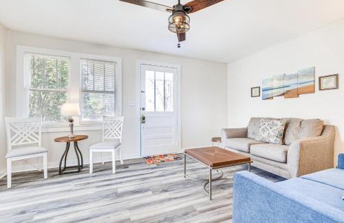Grove Hill Maison | Quiet Grove Hill Cottage with Wraparound Deck!