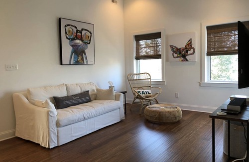 Town Bank Maison | Quiet Home in Cape May along the Bay
