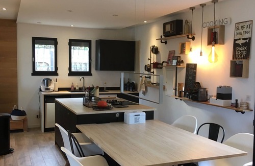 Villeneuve-sur-Lot Maison | MAISON AU CALME AVEC VUE SUR VILLENEUVE ET PISCINE