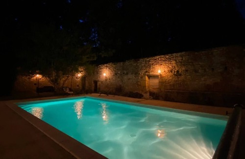 Fumel Maison | Maison au calme dans un parc arboré avec une grande piscine et un espace lounge