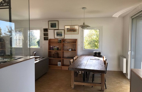 Chartres Cottage | Maison calme à Chartres avec terrasse et jardin, adaptée PMR