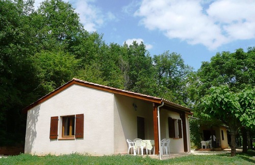 Gavaudun Maison | Maison PMR vue prairie dans un superbe Village de Vacances **** en Périgord Noir