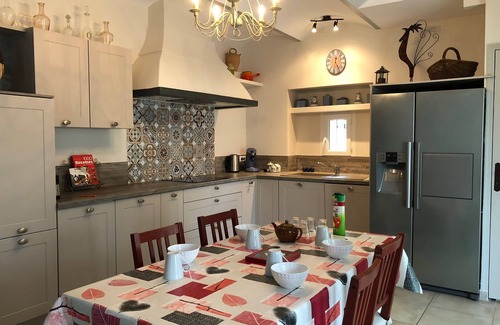 Caux Maison | Maison de 200m2 avec Piscine, Jacuzzi, climatisation. Animaux acceptés