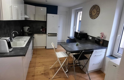 Vertaizon Maison | Quiet house with terrace, air-conditioned