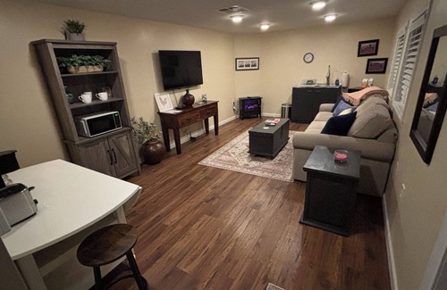 Saguaro West Appartement | Quiet in-law suite in charming Cave Creek.nPrivate entrance with private patio