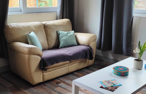 Riom Maison | Quiet, independent studio