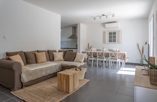 Moulezan Maison | Petit Paradis Garrigue au calme avec piscine privée , 3 chambres et clim partout