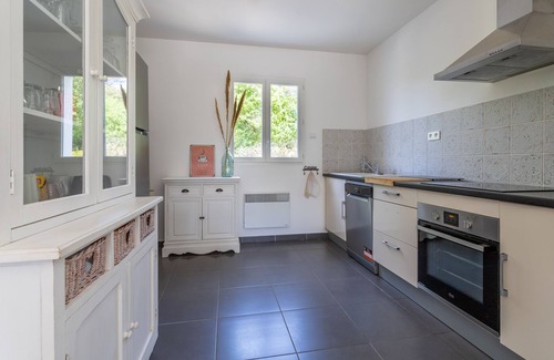 Moulezan Maison | Petit Paradis Garrigue au calme avec piscine privée , 3 chambres et clim partout