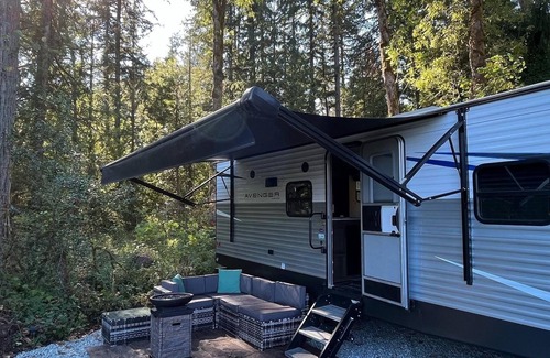 Hockinson Maison | Quiet, majestic views of the Shire in a cozy glamping set up!