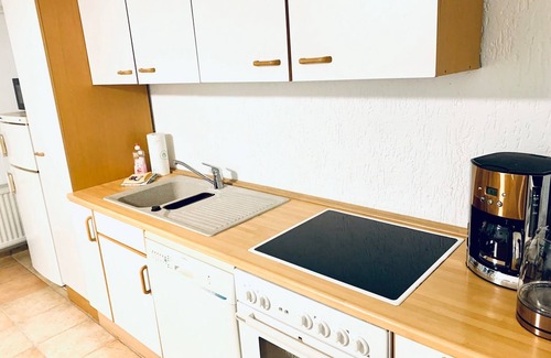 Gehlsdorf Appartement | Quiet mechanic's apartment in the basement of the German Villa with shared sauna