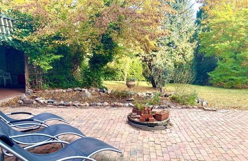 Gehlsdorf Appartement | Quiet mechanic's apartment in the basement of the German Villa with shared sauna