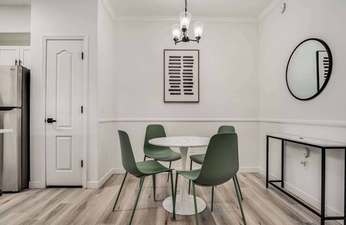 Chandler Appartement | Quiet Modern 2BR Pickleball, Pool, Parking, Gym 03