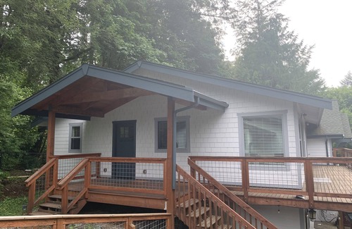 Gig Harbor Appartement | Quiet Modern Apartment on Tidal Estuary near Shops/Parks