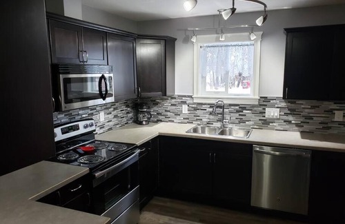 Mayerthorpe Appartement | Quiet new 3 bdrm house near Whitecourt No pets.