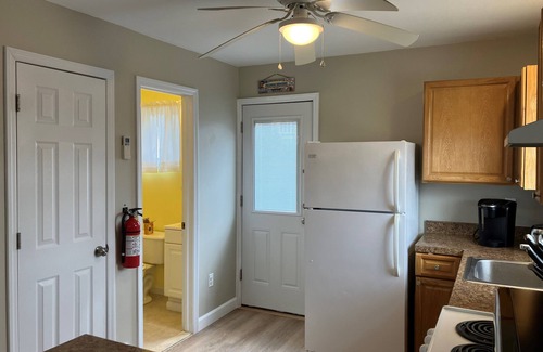 Seaside Heights Appartement | Quiet North End - Studio Unit, Super Private + Off Street Parking!