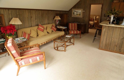 Greensboro Maison | Tranquila casa de carruajes pacífica enclavada en el campo rural de Alabama.