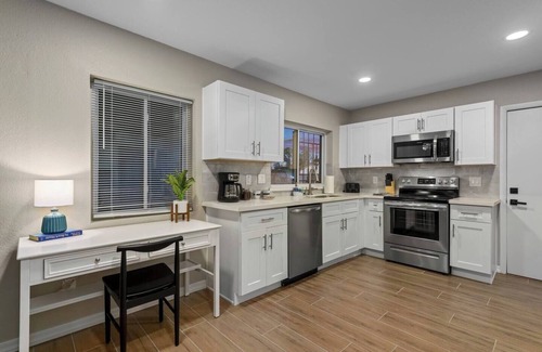 Mesa Maison | QUIET & PEACEFUL home! With heated swimming pool