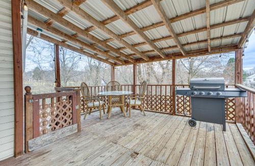 Mifflin Maison | Quiet Port Royal Home with Deck, Near Juniata River!