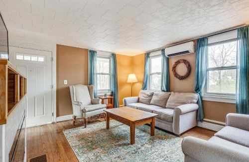 Mifflin Maison | Quiet Port Royal Home with Deck, Near Juniata River!