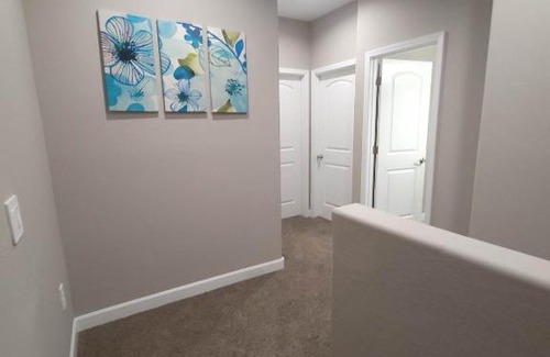 Chandler Maison | Quiet Private Room with Walk-in Closet, Pool, Grill