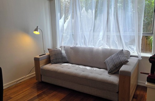 Preston Villa | Quiet & private stay on ground level apartment in Preston