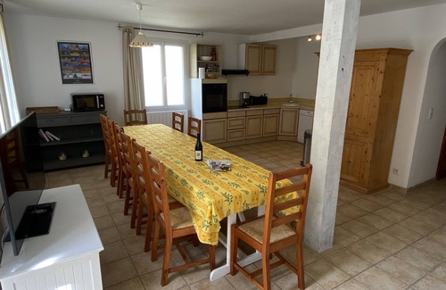 Seguret Maison | La Crupio, Propriété au Calme Avec Piscine Pivée Chauffée