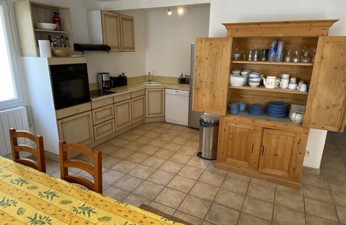 Seguret Maison | La Crupio, Propriété au Calme Avec Piscine Pivée Chauffée