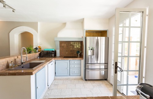 Saint-Cyr-sur-Mer Villa | Propriété Provençale au calme, piscine privée chauffée, 8-10 personnes, 3 km mer