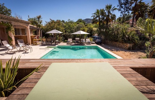 Saint-Cyr-sur-Mer Villa | Propriété Provençale au calme, piscine privée chauffée, 8-10 personnes, 3 km mer