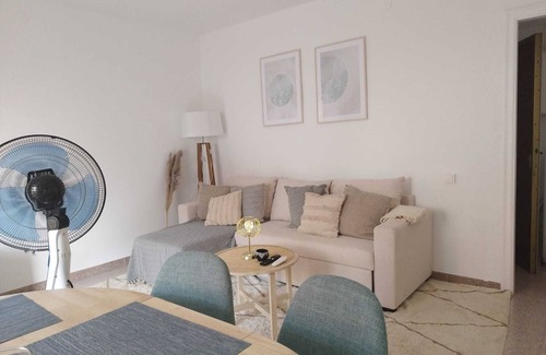 Cornella de Llobregat Appartement | Quiet & Residential Private flat Direct access BCN ideal for families & workers
