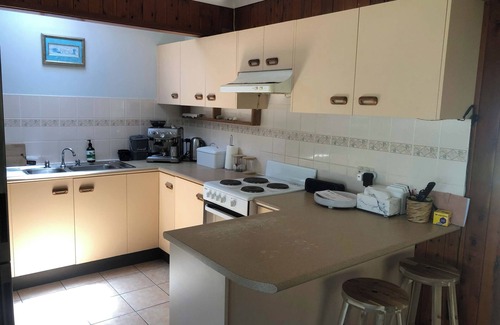 Swanhaven Maison | Quiet relaxing home close to beach, lake at your doorstep.