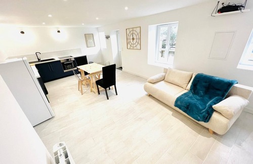 Civaux Maison | ✨ Quiet renovated house - on the heights of Civaux ✨