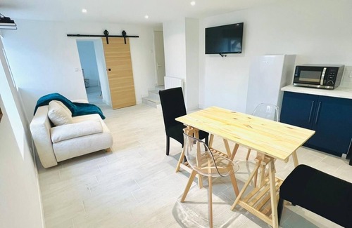 Civaux Maison | ✨ Quiet renovated house - on the heights of Civaux ✨