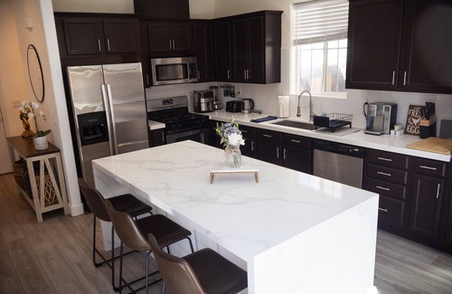 Reno Maison | Quiet, residential South Reno rental- 3 minutes to Cyan Park, 20 to Mt Rose