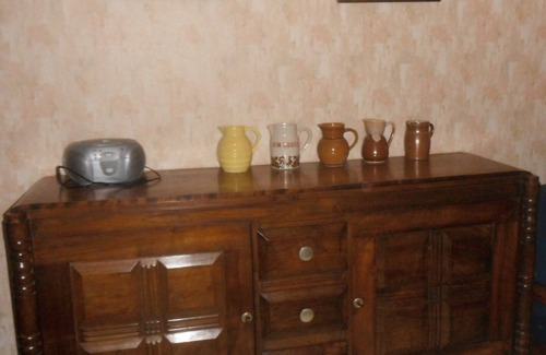 Beaumont-de-Lomagne Appartement | Gîte en ville , calme et reposant. Circulez à pied, tout est à moins de 500m !