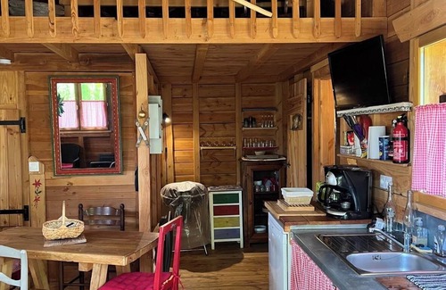 Massat Chalet De Ski | Au calme, lieu reposant, plein sud, randonnées à proximité, montagnes, vélos ...