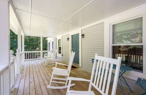 Bynum Maison | Quiet Retreat - Piano, Firepit, Peloton - 30 min to RTP