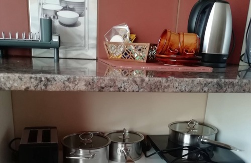 Polokwane Lit Et Petit-Déjeuner | Quiet, safe, very clean and comfortable, not far from activities in Polokwane.