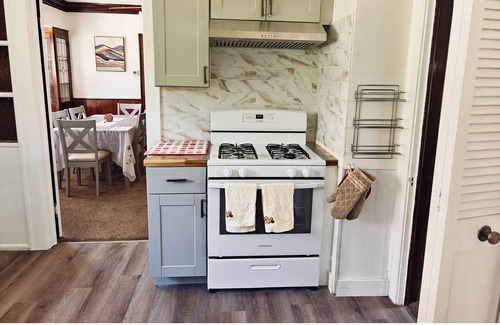 Cleveland Maison | Quiet second floor townhouse